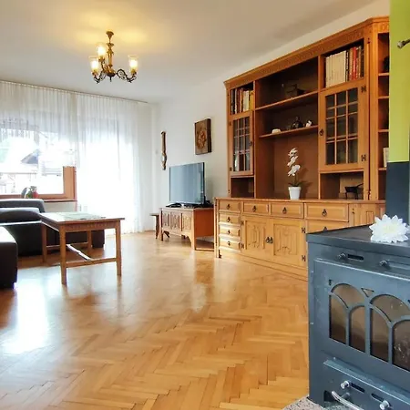 Apartment Apartmaji Dora