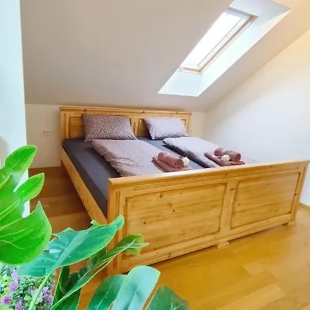 Apartma Apartmaji Dora