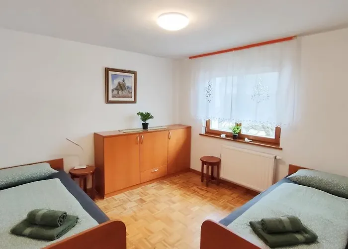 דירה Apartmaji Dora מויסטראנה