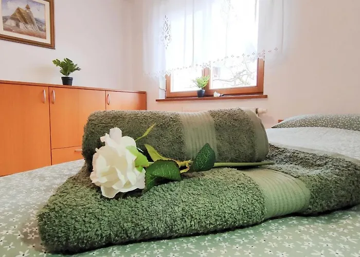 Apartment Apartmaji Dora